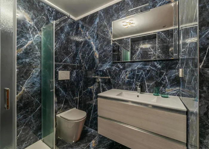 Guesthost - Rione Sallustiano Elegant Rom